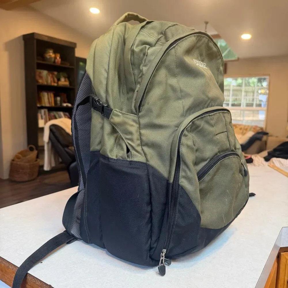 JANSPORT AirLift 2.0 Olive Green Laptop Backpack Bookbag Clamshell Tech Bag